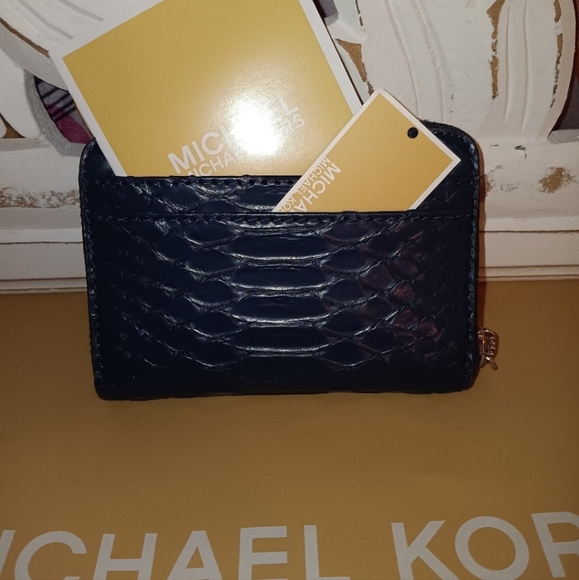 NEW! Michael Kors Jet Set Women Medium Zip Around Card Case Coin Pouch Wallet - Picture 2 of 2